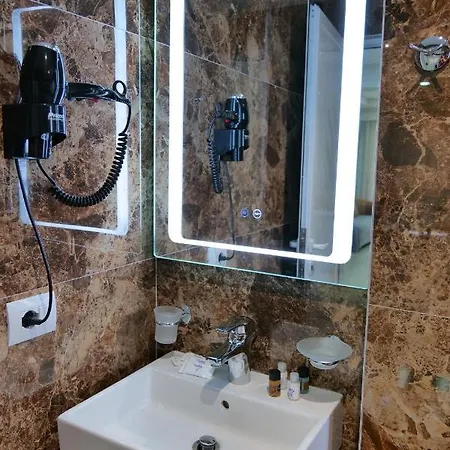 Hotel Alpha Sarande